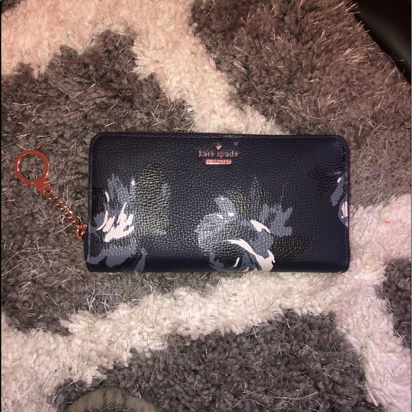 kate spade Handbags - Kate Spade Laurel way night rose wallet